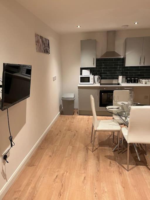 009- Studio Apartment In Ealing F5 Exteriér fotografie