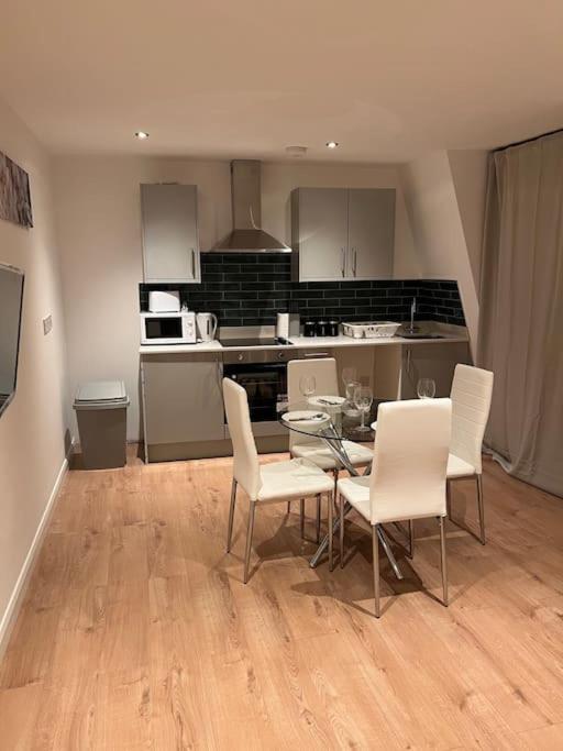 009- Studio Apartment In Ealing F5 Exteriér fotografie